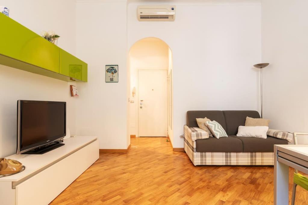 Eva Flexyrent Apartment Milan Bagian luar foto