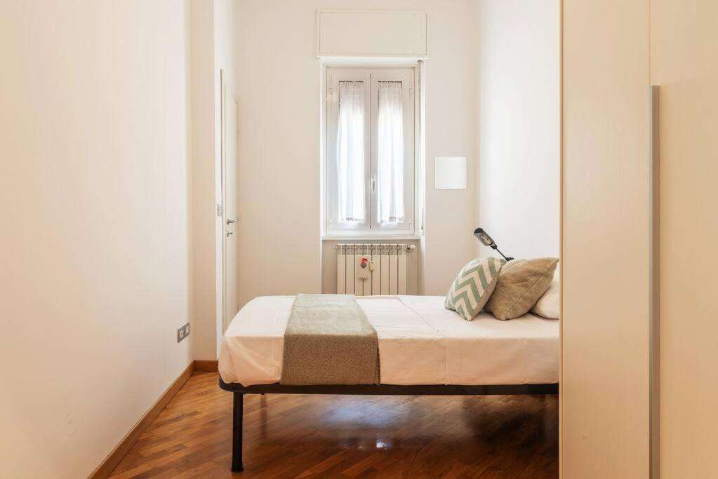 Eva Flexyrent Apartment Milan Bagian luar foto