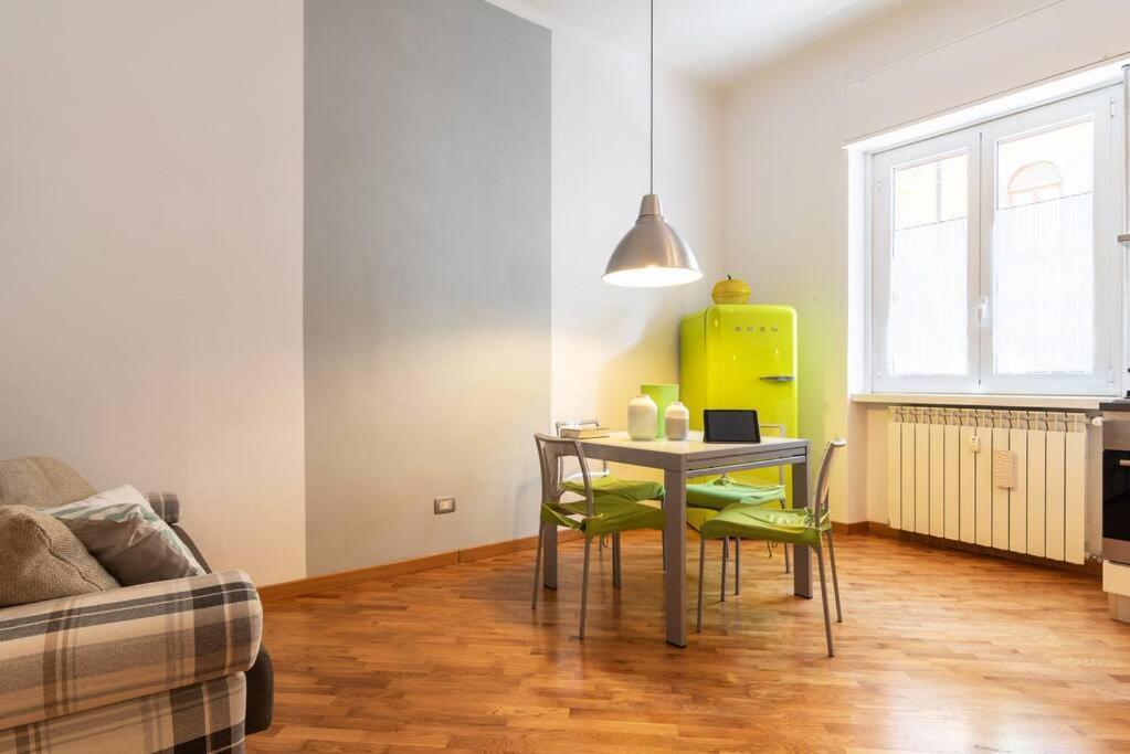 Eva Flexyrent Apartment Milan Bagian luar foto
